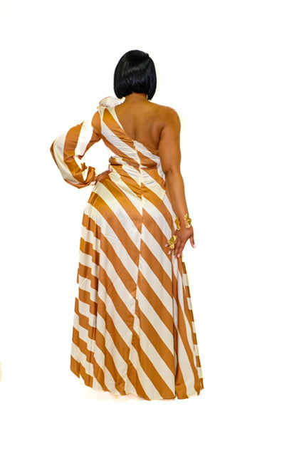 Honey Mirage One-Shoulder Fantasy Maxi